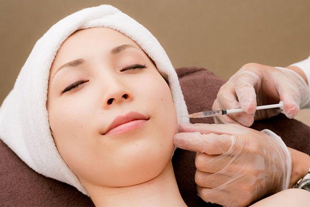 埼玉・越谷レイクタウンクリニック　ボトックス・ボツリヌストキシン注射によるエラ張り・小顔治療