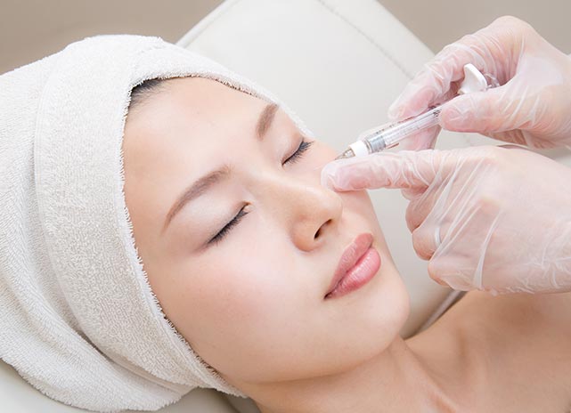 埼玉・越谷レイクタウンクリニック　ヒアルロン酸注射によるシワ治療