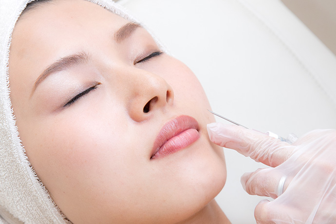 埼玉・越谷レイクタウンクリニック　ヒアルロン酸注射によるたるみ治療