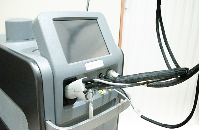 レイクタウンクリニックがメンズ脱毛に使用する機器（ジェントルレーズプロ）と効果